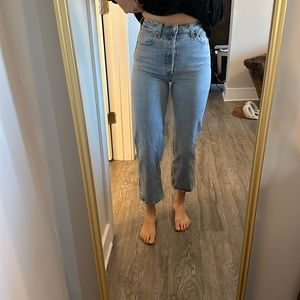 Levi’s Ribcage Straight jeans - size 26, 25.5” inseam light wash